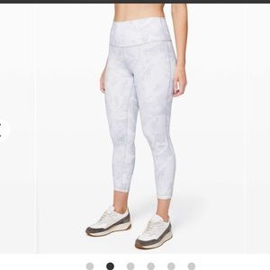 lululemon wunder under size 6